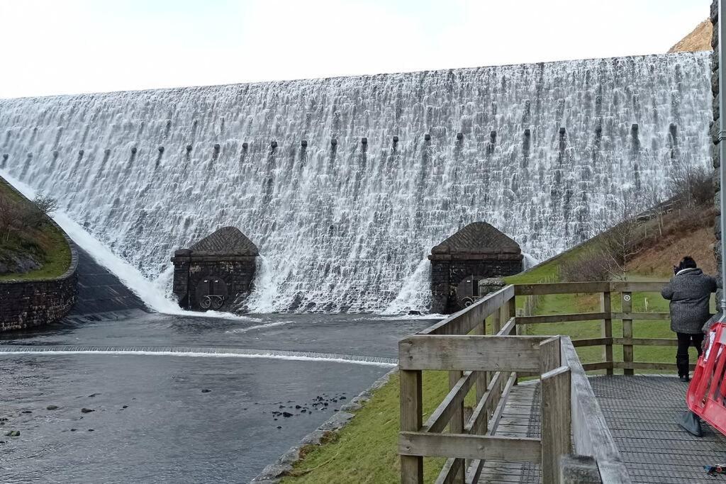 Garn Lodge Ньютаун Экстерьер фото