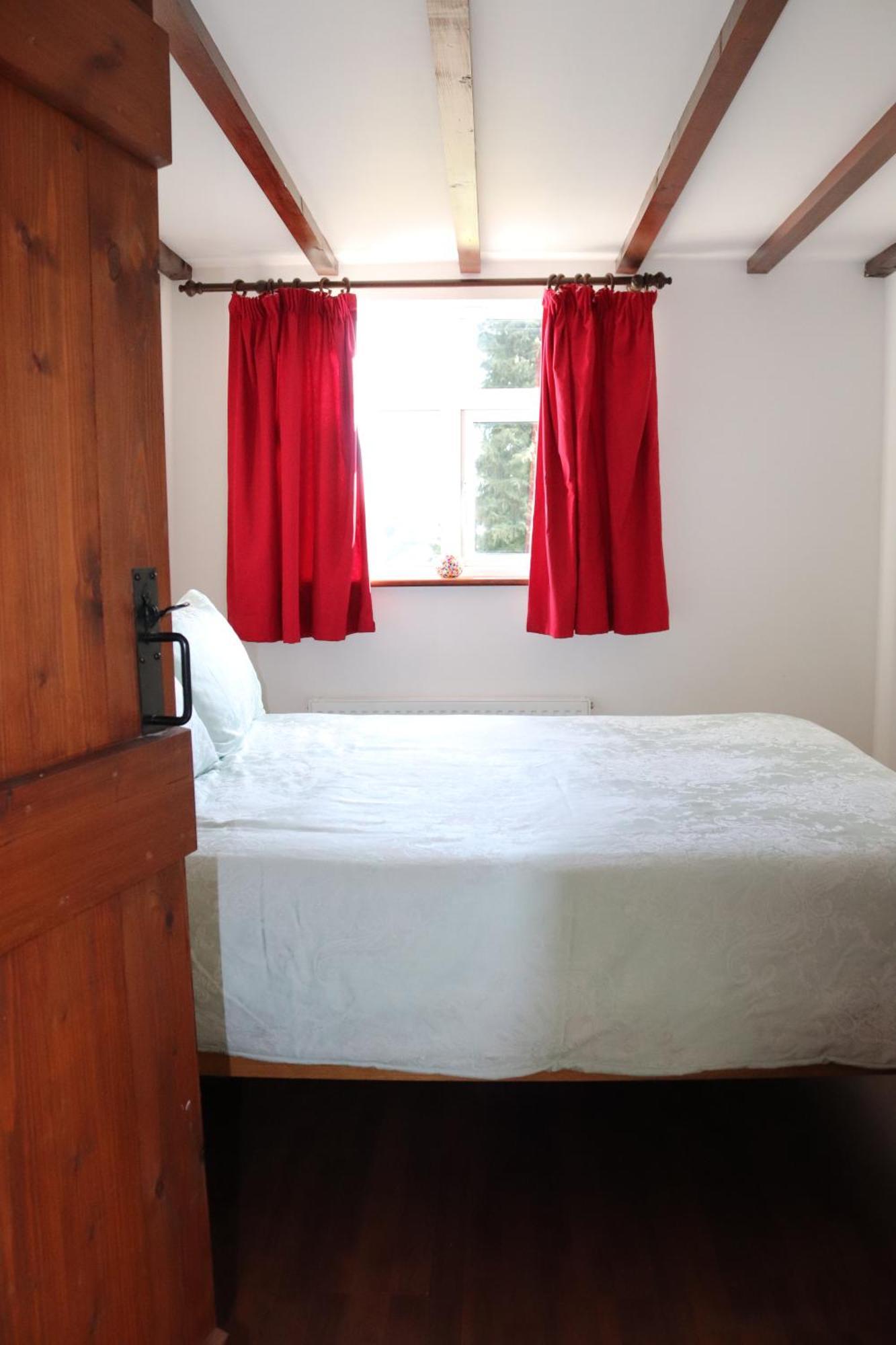 Garn Lodge Ньютаун Экстерьер фото